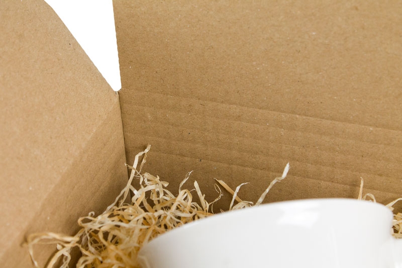 Versandverpackung mit Selbstklebeverschluss, Höhenriller