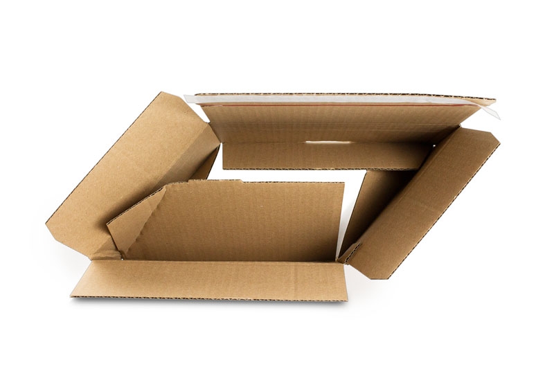 Kartonagen mit Selbstklebeverschluss, gefaltet