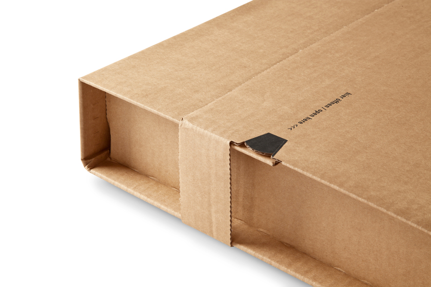 E-Commerce Versandverpackung mit Sicherungslaschen
